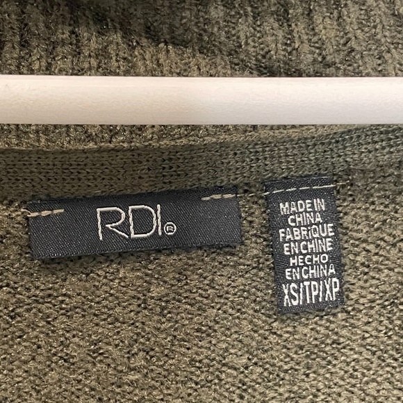 RDI Nordstrom Deep V-Neck Tunic Knit Sweater - Picture 3 of 6